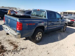 2006 Dodge Dakota SLT with VIN 1D7HE48K56S545633, listed as a Copart auction lot 84013404 with 262,834 mi miles and Clean Title. Bid and sale history available at DreamBid. Image 3.