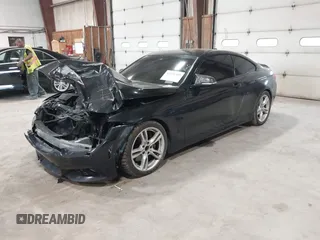 2018 BMW 4 Series 440i xDrive z VIN WBA4W9C50JAC99285, wystawiony jako IAAI lot #42491305 z przebiegiem 153 879 mil mil oraz . Historia ofert i sprzedaży dostępna na DreamBid. Obrazek 2.