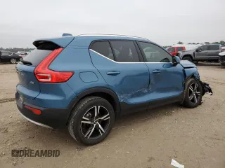 2023 Volvo XC40 Plus Bright Theme with VIN YV4L12UEXP2931841, listed as a Copart auction lot 89308025 with 13,190 mi miles and Salvage Title. Bid and sale history available at carsss.com. Image 3.
