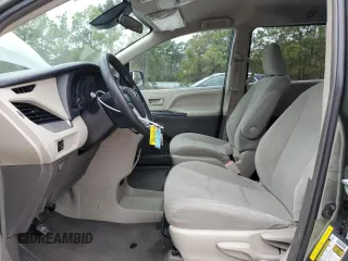 2019 Toyota Sienna L with VIN 5TDZZ3DC2KS993259, listed as a Copart auction lot 87391084 with 202,932 mi miles and Salvage Title. Bid and sale history available at carsss.com. Image 7.
