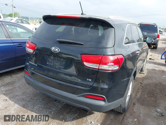 2016 Kia Sorento LX with VIN 5XYPG4A57GG072247, listed as a IAAI auction lot 42180335 with 193,571 mi miles. Bid and sale history available at carsss.com. Image 4.