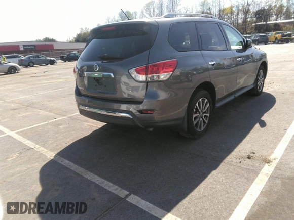 2015 Nissan Pathfinder S with VIN 5N1AR2MN1FC723483, listed as a IAAI auction lot 41808041 with 130,899 mi miles. Bid and sale history available at carsss.com. Image 4.