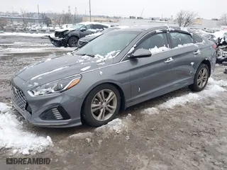 2019 Hyundai Sonata Sport with VIN 5NPE34AF5KH806249, listed as a IAAI auction lot 41567922 with 27,649 mi miles. Bid and sale history available at carsss.com. Image 16.