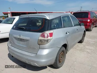 2007 Toyota Matrix STD z VIN 2T1KR32E77C637685, wystawiony jako IAAI lot #42263980 z przebiegiem 299 999 mil mil oraz . Historia ofert i sprzedaży dostępna na DreamBid. Obrazek 4.