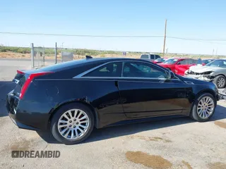 2012 Cadillac CTS z VIN 1G6DA1E30C0140824, wystawiony jako IAAI lot #42426732 z przebiegiem 132 697 mil mil oraz . Historia ofert i sprzedaży dostępna na DreamBid. Obrazek 14.