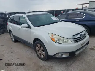 2011 Subaru Outback Limited Power Moon z VIN 4S4BREKC6B2341506, wystawiony jako IAAI lot #42299734 z przebiegiem 214 687 mil mil oraz . Historia ofert i sprzedaży dostępna na DreamBid. Obrazek 1.
