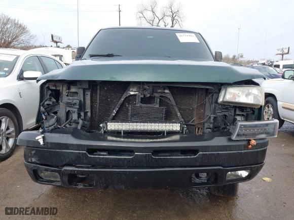 2005 Chevrolet Silverado 1500 LS with VIN 2GCEK13T551156428, listed as a IAAI auction lot 41731983 with 274,185 mi miles. Bid and sale history available at carsss.com. Image 13.