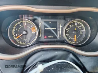 2017 Jeep Cherokee Latitude с VIN 1C4PJLCB8HW669765, выставлен на аукционе Copart как лот 64127705 с пробегом 162 503 миль миль и Списание • Salvage title. История ставок и продаж доступна на DreamBid. Изображение 9.