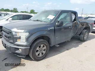 2015 Ford F-150 XLT z VIN 1FTEX1EP6FKD25987, wystawiony jako IAAI lot #42272445 z przebiegiem 262 962 mil mil oraz . Historia ofert i sprzedaży dostępna na DreamBid. Obrazek 17.