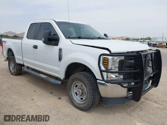 2019 Ford F-250 XL z VIN 1FT7X2B6XKEC89613, wystawiony jako IAAI lot #42256834 z przebiegiem 80 066 mil mil oraz . Historia ofert i sprzedaży dostępna na DreamBid. Obrazek 1.