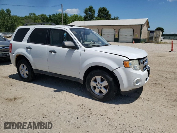 2012 Ford Escape XLT z VIN 1FMCU9DG3CKA09843, wystawiony jako Copart lot #63585395 z przebiegiem Nie podano mil oraz Szkoda całkowita • Salvage title. Historia ofert i sprzedaży dostępna na DreamBid. Obrazek 4.