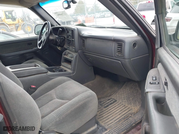 2003 Chevrolet Silverado 1500 LS with VIN 2GCEK19TX31219785, listed as a IAAI auction lot 41716084 with 297,991 mi miles. Bid and sale history available at carsss.com. Image 5.