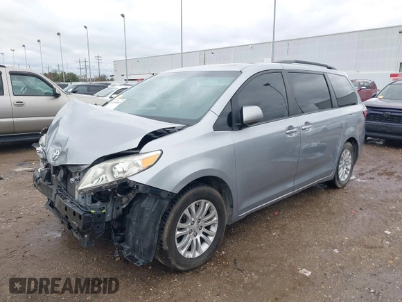 2017 Toyota Sienna XLE Auto Access Seat with VIN 5TDYZ3DC8HS789165, listed as a IAAI auction lot 41290603 with 57,682 mi miles and . Bid and sale history available at DreamBid. Image 17.