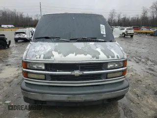 1999 Chevrolet Express with VIN 1GBFG15R1X1096488, listed as a Copart auction lot 44078235 with Not Provided miles and Clean Title. Bid and sale history available at carsss.com. Image 5.