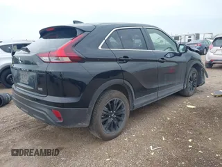 2024 Mitsubishi Eclipse Cross LE z VIN JA4ATVAA3RZ073348, wystawiony jako IAAI lot #42390003 z przebiegiem 14 771 mil mil oraz . Historia ofert i sprzedaży dostępna na DreamBid. Obrazek 4.