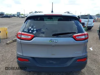 2018 Jeep Cherokee Latitude Tech Connect z VIN 1C4PJLCB5JD568524, wystawiony jako IAAI lot #42542664 z przebiegiem 82 370 mil mil oraz . Historia ofert i sprzedaży dostępna na DreamBid. Obrazek 16.