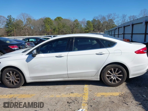 2018 Ford Fusion S with VIN 3FA6P0G76JR270334, listed as a IAAI auction lot 41490738 with 98,920 mi miles. Bid and sale history available at carsss.com. Image 14.
