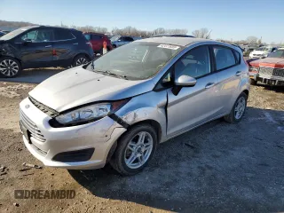 2019 Ford Fiesta SE z VIN 3FADP4EJ8KM109527, wystawiony jako Copart lot #42411655 z przebiegiem Nie podano mil oraz Szkoda całkowita • Salvage title. Historia ofert i sprzedaży dostępna na DreamBid. Obrazek 1.
