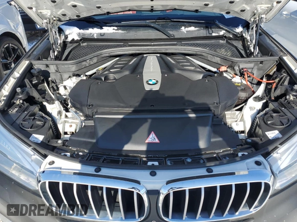 2016 BMW X6 xDrive50i z VIN 5UXKU6C55G0R34428, wystawiony jako Copart lot #46083635 z przebiegiem 138 848 mil mil oraz Czysty tytuł • Clean title. Historia ofert i sprzedaży dostępna na DreamBid. Obrazek 12.