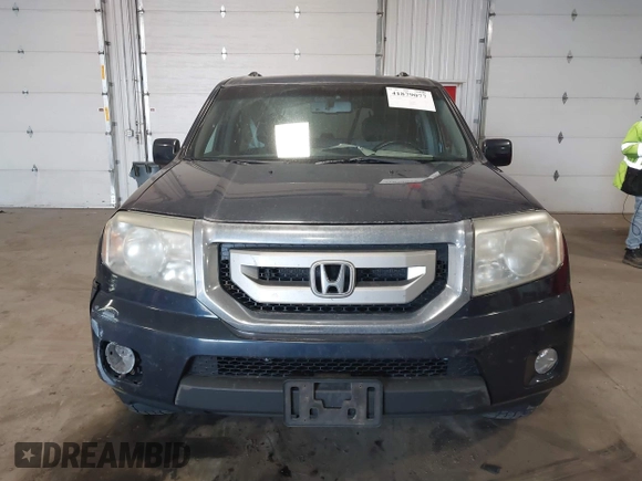 2011 Honda Pilot EX-L with VIN 5FNYF4H54BB043205, listed as a IAAI auction lot 41879077 with 240,108 mi miles. Bid and sale history available at carsss.com. Image 12.