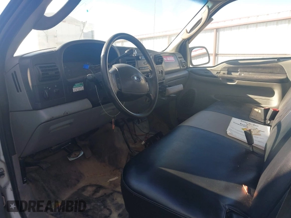 2005 Ford F-350 with VIN 1FTSX315X5EC34141, listed as a IAAI auction lot 41645453 with 498,863 mi miles and . Bid and sale history available at DreamBid. Image 5.