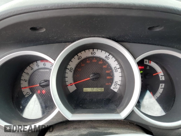 2014 Toyota Tacoma with VIN 3TMLU4EN8EM145918, listed as a Copart auction lot 60435105 with 121,046 mi miles and Salvage title. Bid and sale history available at DreamBid. Image 9.