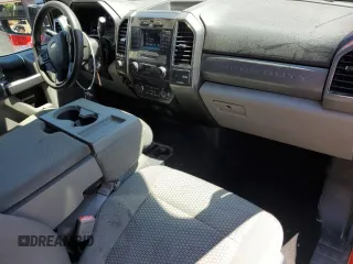 2019 Ford F-350 XL with VIN 1FT8X3B60KEC86911, listed as a Copart auction lot 62609834 with 48,549 mi miles and Salvage title. Bid and sale history available at DreamBid. Image 8.