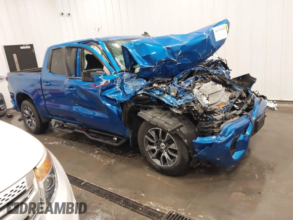 2024 Chevrolet Silverado 1500 RST with VIN 1GCUDEED5RZ130900, listed as a IAAI auction lot 41739322 with Not Provided miles. Bid and sale history available at carsss.com. Image 1.