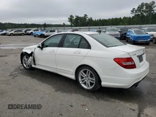 2013 Mercedes-Benz C 250 Sport z VIN WDDGF4HB3DG093576, wystawiony jako Copart lot #58558385 z przebiegiem 68 004 mil mil oraz Szkoda całkowita • Salvage title. Historia ofert i sprzedaży dostępna na DreamBid. Obrazek 2.