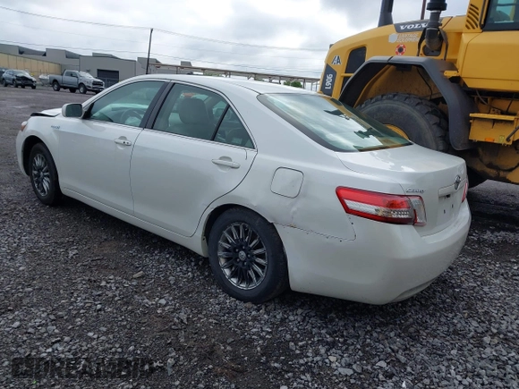 2007 Toyota Camry z VIN 4T1BB46K67U027737, wystawiony jako IAAI lot #42320986 z przebiegiem 142 606 mil mil oraz . Historia ofert i sprzedaży dostępna na DreamBid. Obrazek 3.