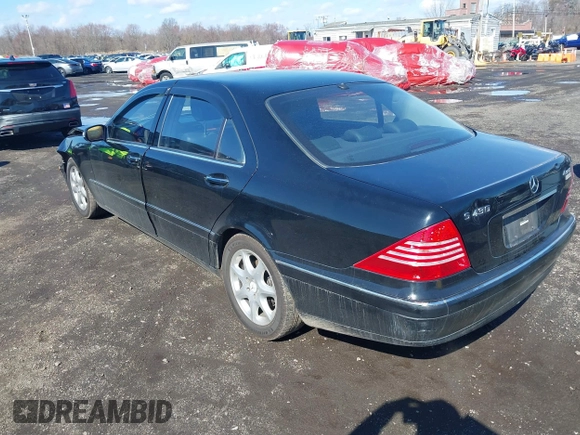 2006 Mercedes-Benz S 430 with VIN WDBNG83JX6A470123, listed as a IAAI auction lot 41876932 with 153,088 mi miles and . Bid and sale history available at carsss.com. Image 3.
