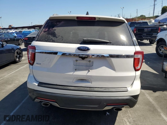 2018 Ford Explorer XLT с VIN 1FM5K7D83JGA56317, выставлен на аукционе Copart как лот 63529225 с пробегом 56 975 миль миль и Списание • Salvage title. История ставок и продаж доступна на DreamBid. Изображение 6.