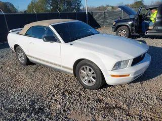 2006 Ford Mustang Standard с VIN 1ZVFT84N365188981, выставлен на аукционе IAAI как лот 41144444 с пробегом 138 311 миль миль и . История ставок и продаж доступна на DreamBid. Изображение 1.
