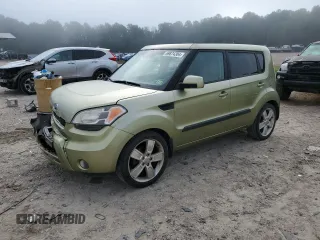 2011 Kia Soul + with VIN KNDJT2A28B7281482, listed as a Copart auction lot 69874304 with 196,745 mi miles and Salvage Title. Bid and sale history available at carsss.com. Image 1.
