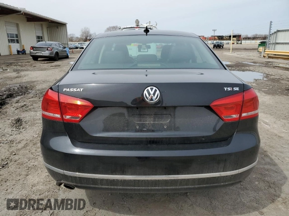 2015 Volkswagen Passat Sport z VIN 1VWBT7A36FC081110, wystawiony jako Copart lot #51489835 z przebiegiem 211 476 mil mil oraz Czysty tytuł • Clean title. Historia ofert i sprzedaży dostępna na DreamBid. Obrazek 6.
