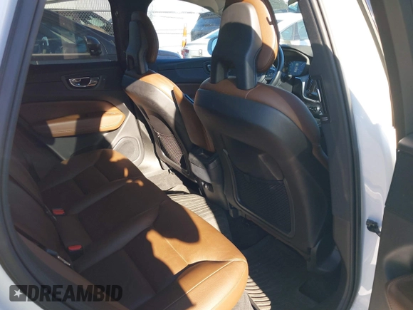 2018 Volvo XC60 Momentum with VIN YV4A22RK8J1004594, listed as a IAAI auction lot 41194134 with 82,771 mi miles and . Bid and sale history available at DreamBid. Image 8.