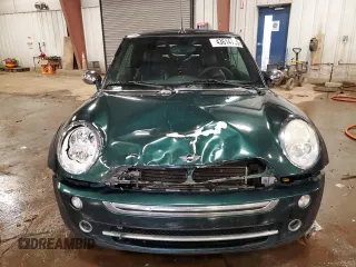 2006 MINI Convertible z VIN WMWRF33596TF64235, wystawiony jako Copart lot #43614735 z przebiegiem 138 541 mil mil oraz Czysty tytuł • Clean title. Historia ofert i sprzedaży dostępna na DreamBid. Obrazek 5.