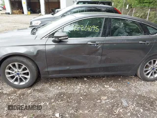 2017 Ford Fusion SE with VIN 3FA6P0HD3HR335350, listed as a IAAI auction lot 42201095 with 165,101 mi miles and . Bid and sale history available at DreamBid. Image 14.