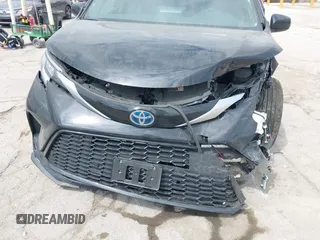 2023 Toyota Sienna XSE with VIN 5TDDSKFC5PS104449, listed as a IAAI auction lot 42270422 with 28,016 mi miles and . Bid and sale history available at DreamBid. Image 6.
