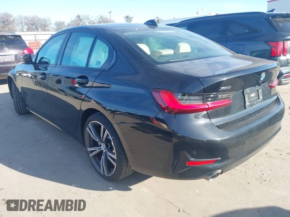 2022 BMW 3 Series 330i xDrive with VIN 3MW5R7J02N8C61109, listed as a IAAI auction lot 41392040 with 21,060 mi miles. Bid and sale history available at carsss.com. Image 3.