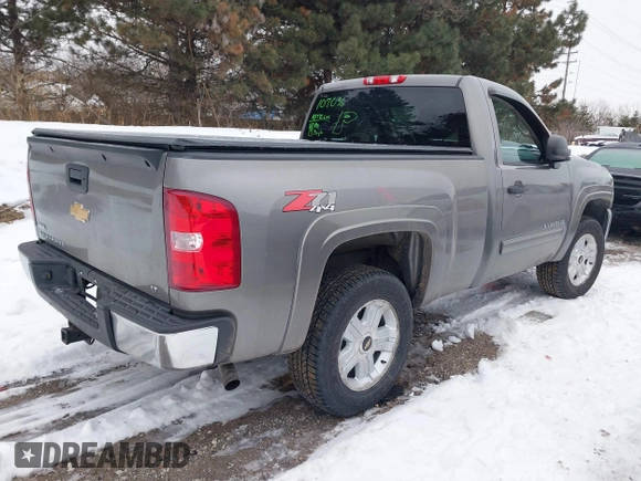 2012 Chevrolet Silverado 1500 LT with VIN 1GCNKSE07CZ300090, listed as a IAAI auction lot 41329121 with 125,658 mi miles. Bid and sale history available at carsss.com. Image 4.
