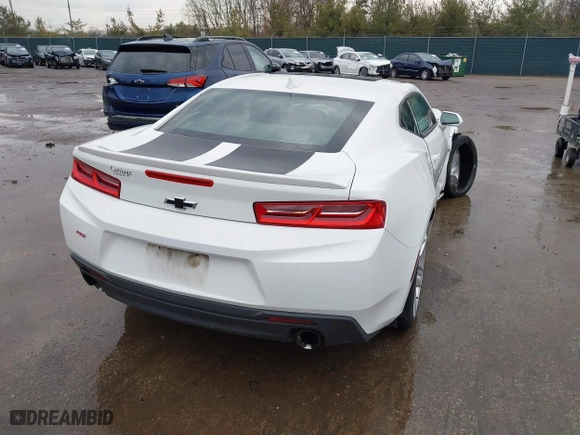 2016 Chevrolet Camaro 2LT with VIN 1G1FD1RS6G0160573, listed as a IAAI auction lot 41722891 with 4 mi miles. Bid and sale history available at carsss.com. Image 4.