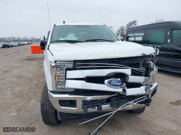 2019 Ford Super Duty F-250 SRW XL with VIN 1FT7W2B6XKEC60227, listed as a IAAI auction lot 41490887 with 137,006 mi miles. Bid and sale history available at carsss.com. Image 6.