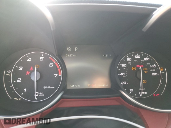 2018 Alfa Romeo Giulia Ti Sport with VIN ZARFAECN0J7597838, listed as a Copart auction lot 47893803 with 54,170 mi miles. Bid and sale history available at carsss.com. Image 9.