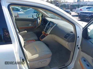 2008 Lexus RX 350 z VIN 2T2HK31U78C075940, wystawiony jako IAAI lot #41977323 z przebiegiem 103 891 mil mil oraz . Historia ofert i sprzedaży dostępna na DreamBid. Obrazek 5.