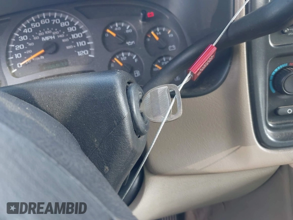 2003 Chevrolet Tahoe Z71 with VIN 1GNEK13Z93R267077, listed as a IAAI auction lot 42504842 with 294,707 mi miles and . Bid and sale history available at DreamBid. Image 11.