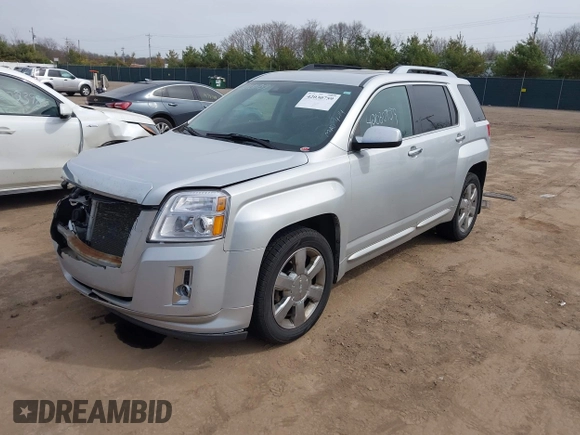 2013 GMC Terrain Denali z VIN 2GKFLZE36D6347892, wystawiony jako IAAI lot #42030759 z przebiegiem 219 627 mil mil oraz . Historia ofert i sprzedaży dostępna na DreamBid. Obrazek 2.