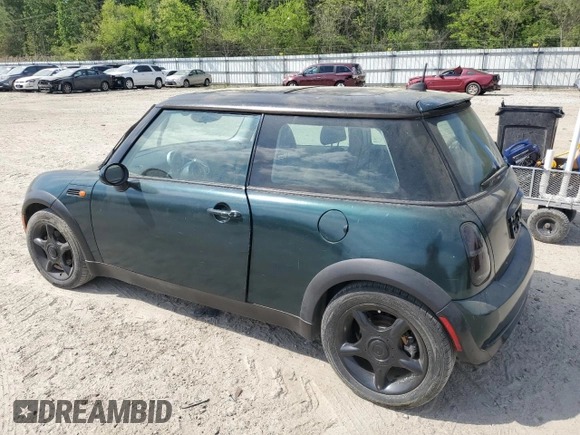 2005 MINI Hardtop с VIN WMWRC33415TC59441, выставлен на аукционе Copart как лот 54093295 с пробегом 138 327 миль миль и Чистый • Clean title. История ставок и продаж доступна на DreamBid. Изображение 2.