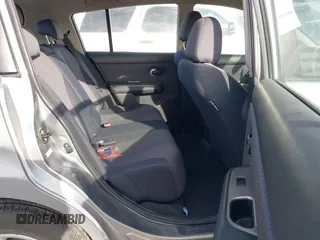 2007 Nissan Versa SL z VIN 3N1BC13E47L381218, wystawiony jako IAAI lot #41454515 z przebiegiem 137 264 mil mil oraz . Historia ofert i sprzedaży dostępna na DreamBid. Obrazek 8.