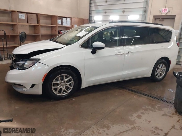 2020 Chrysler Voyager LXI with VIN 2C4RC1DG6LR264636, listed as a IAAI auction lot 41419879 with 102,090 mi miles. Bid and sale history available at carsss.com. Image 2.